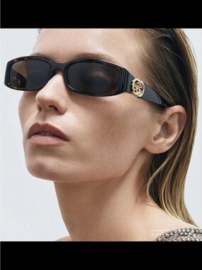 Gucci Brown Tortoiseshell Sunglasses with Gold Logo Accent